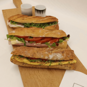 BAGUETTE GARNIE OMELETTE
