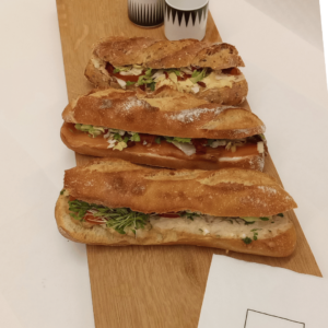 BAGUETTE GARNIE THON