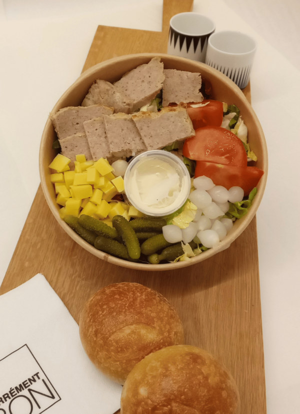 SALADE PAIN DE VIANDE